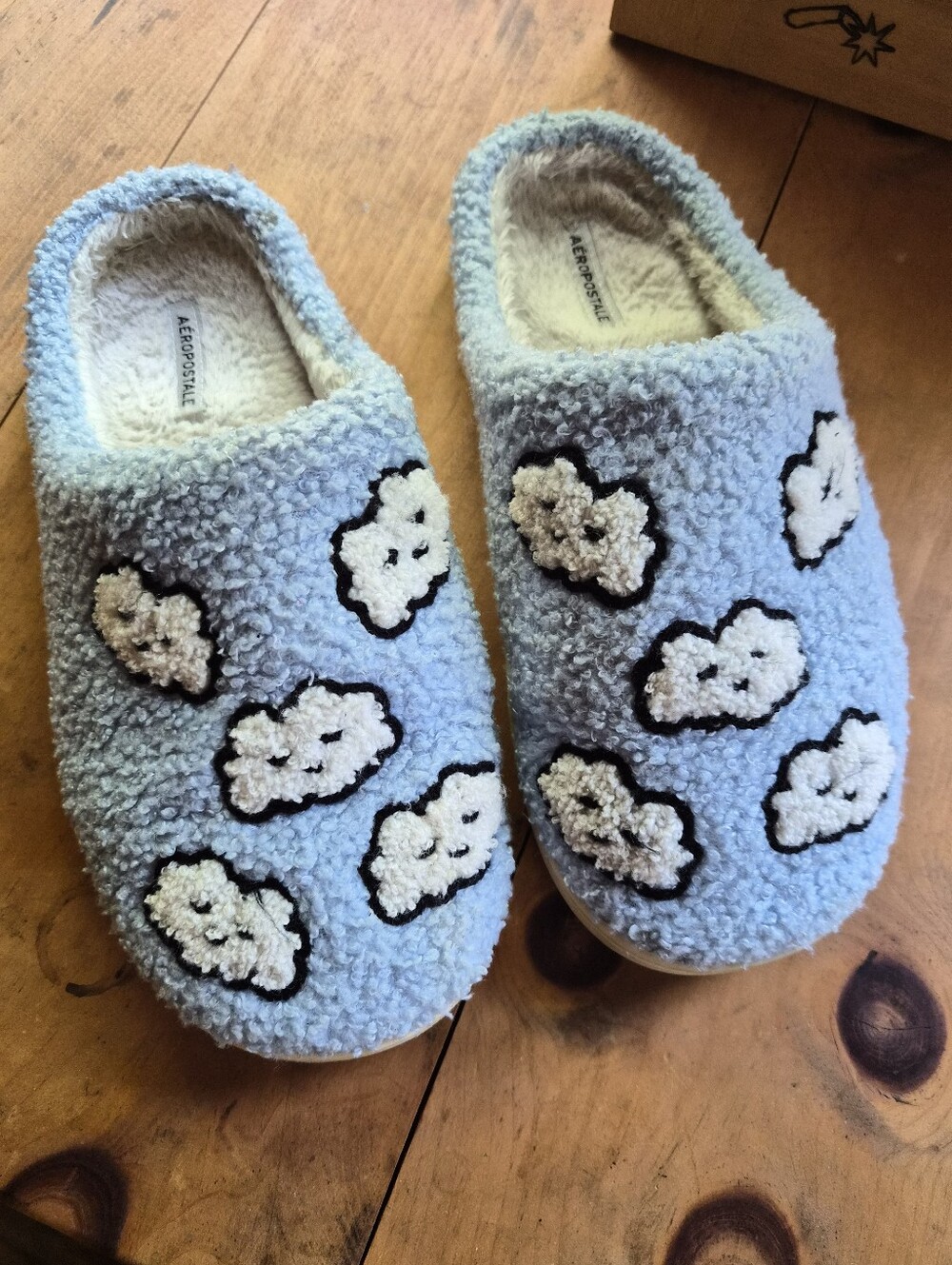 Aeropostale Happy Cloud Slippers